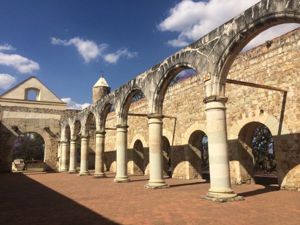 foto:CATALINA  SIL BISUETT  - lo hecho en México