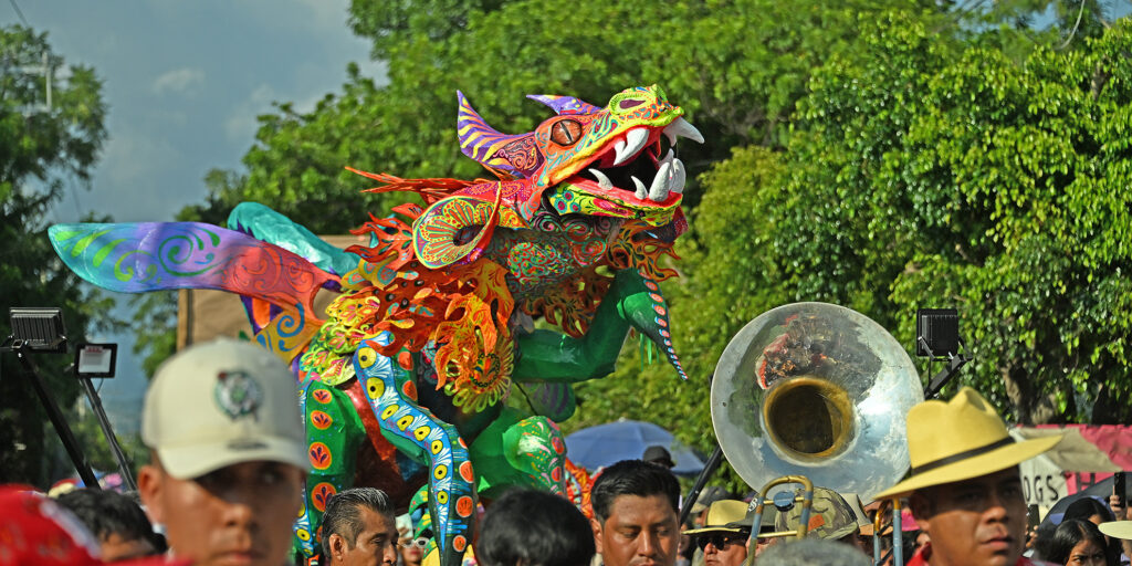 Mojiganga - Dragon